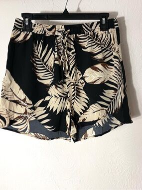 SHEIN Black Tropical Leaf Print Pull-On Bermuda Shorts